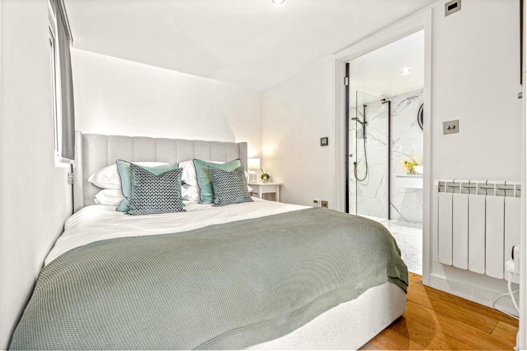 Photo of Bedroom in Henley