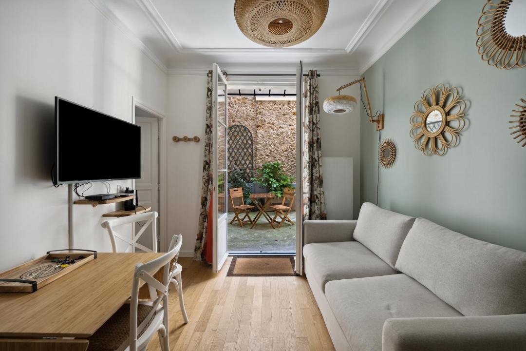 Photo of Livingroom in Chaillot