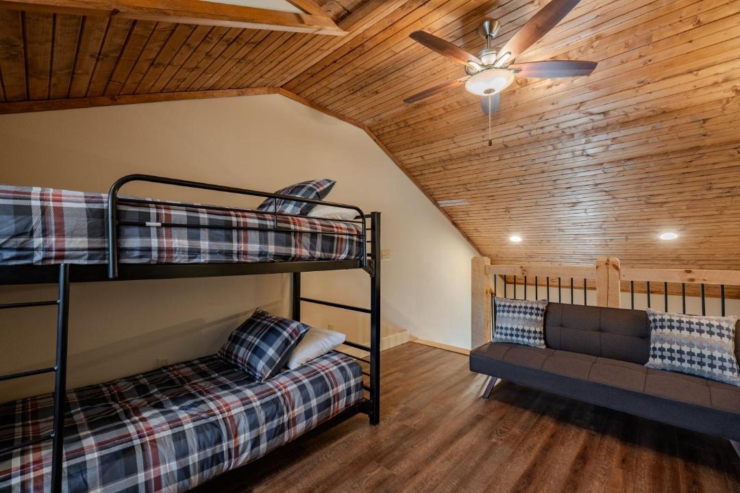 Photo of Bedroom in Branson