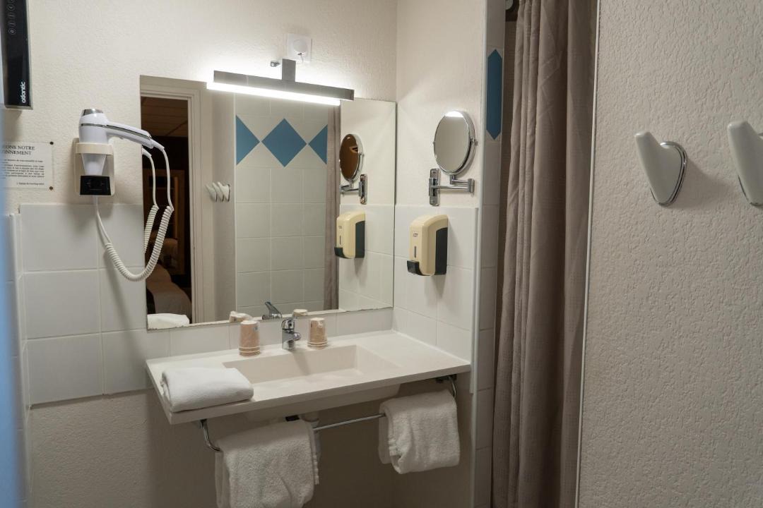 Photo of Bathroom in Millau