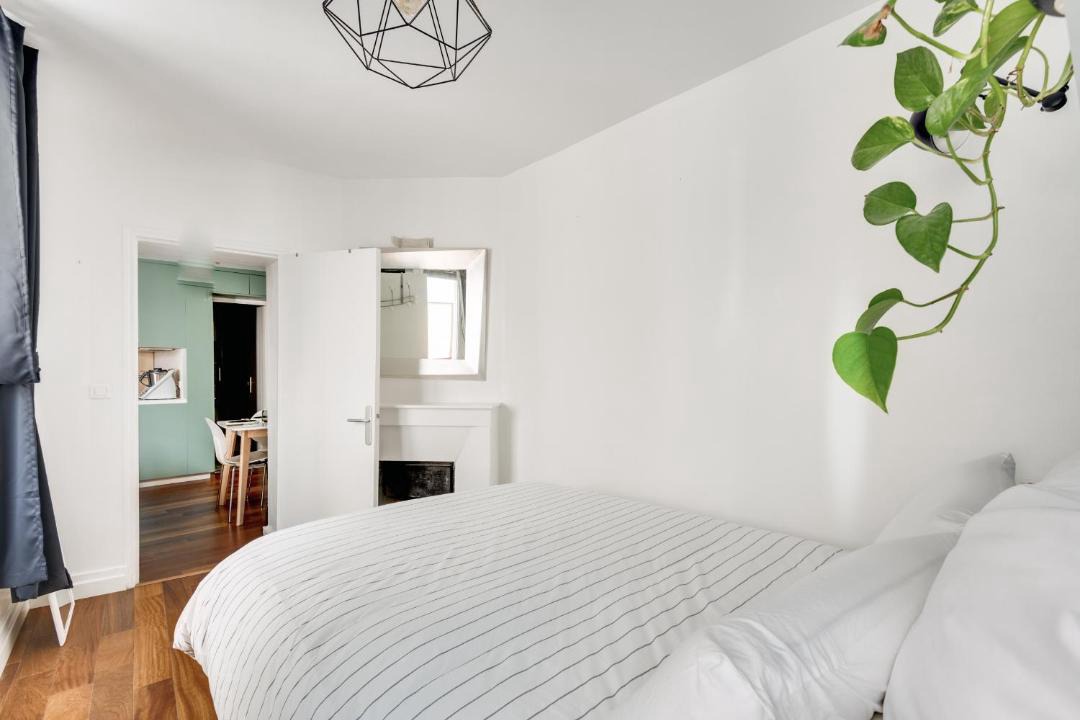 Photo of Bedroom in Arts-et-Metiers