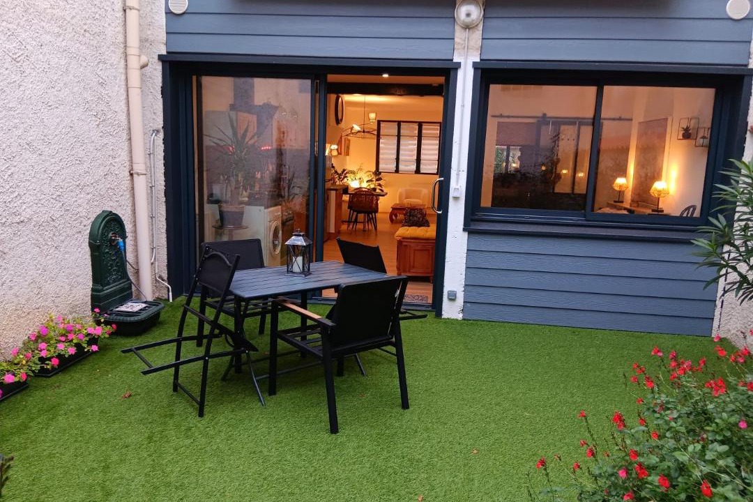 Photo of Patio Balcony in Champ-Capelet