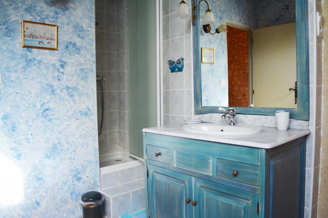 Photo of Bathroom in Thenac