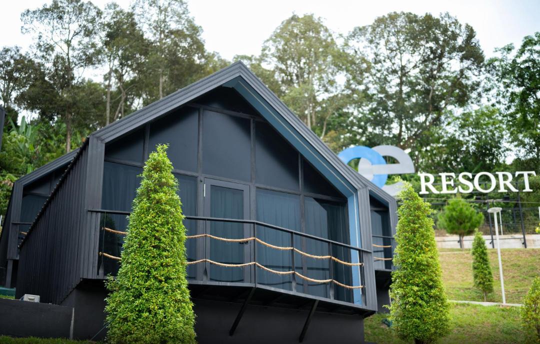 Photo of Others in Mantin