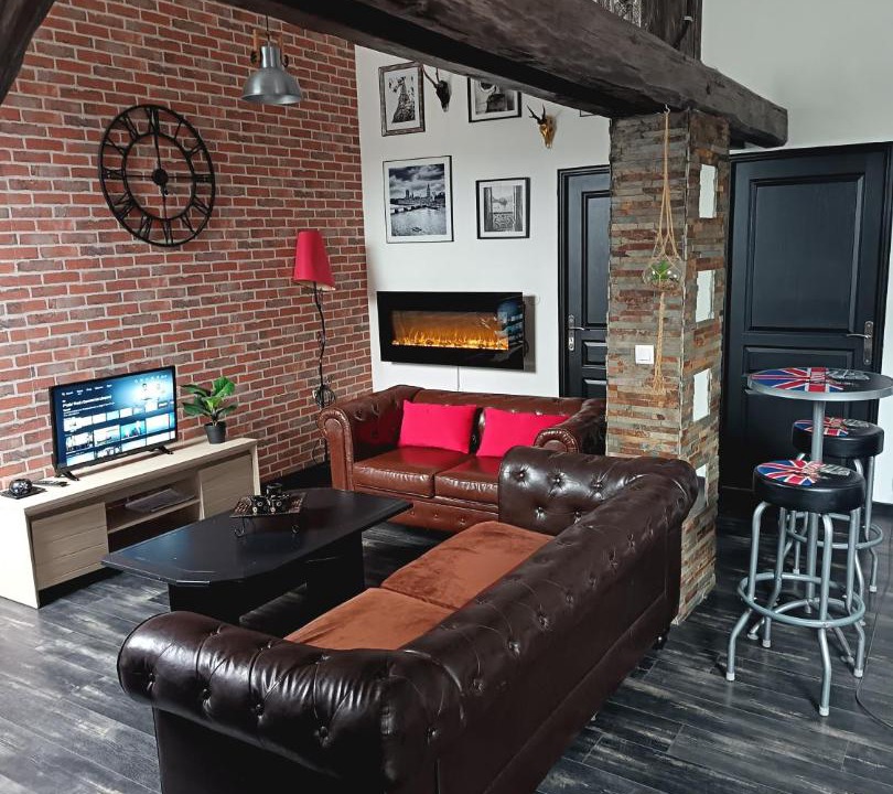 Photo of Livingroom in Ep 13 - Saint-Francois de Sales