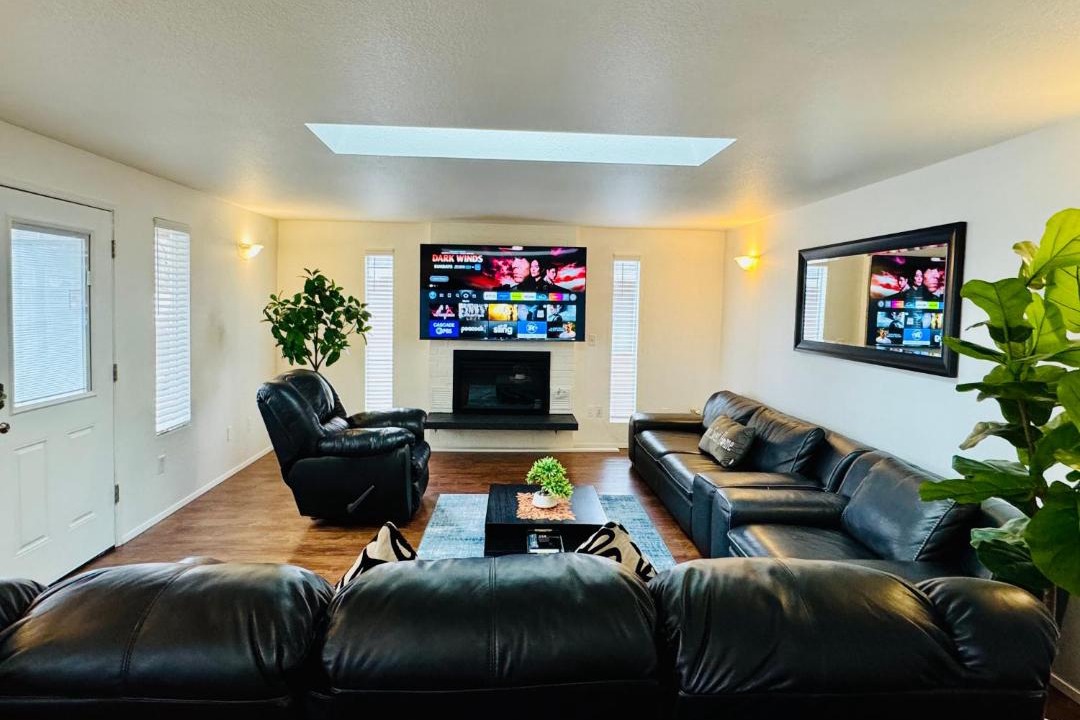 Photo of Livingroom in Murphys Corner