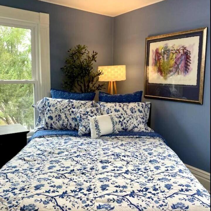 Photo of Bedroom in Maryville