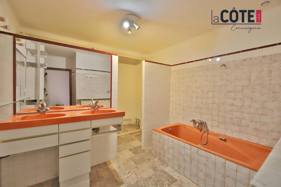 Photo of Bathroom in Martigues