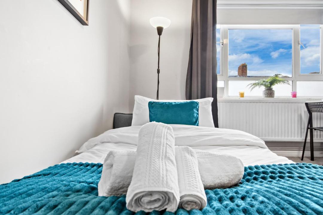 Photo of Bedroom in White City