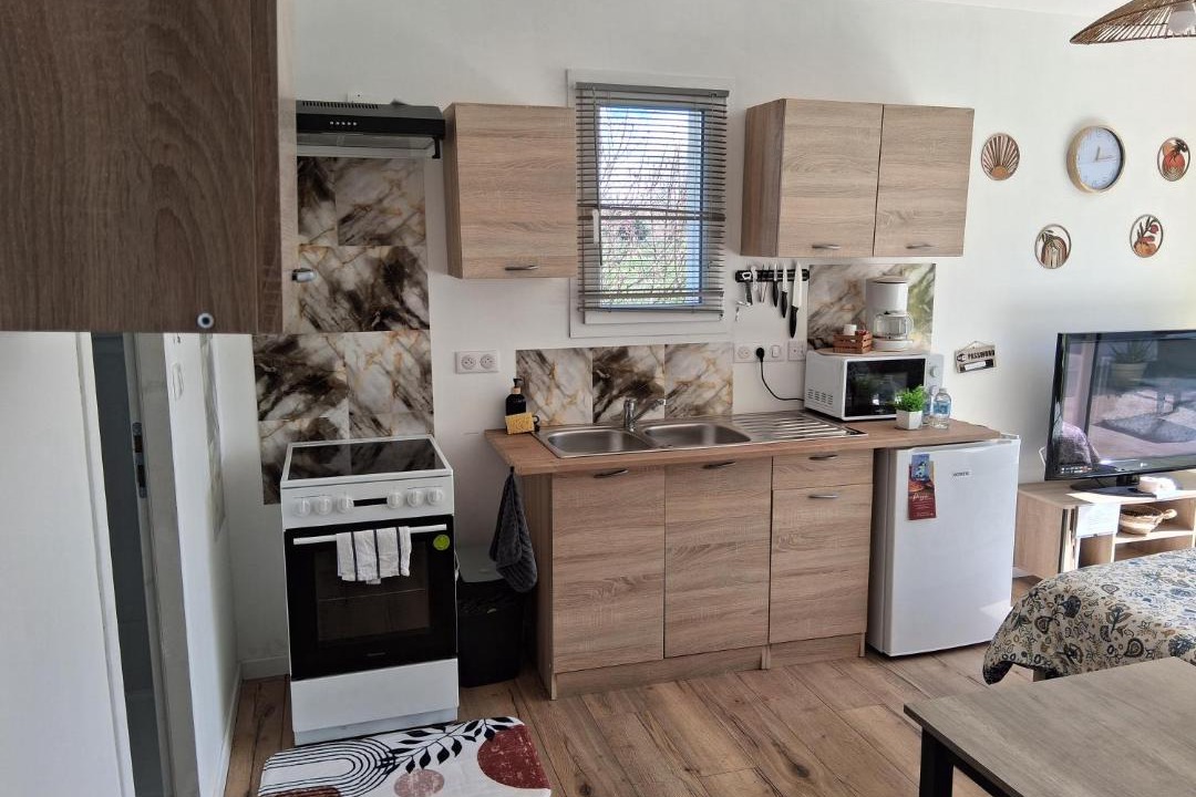 Photo of Others in Gestas