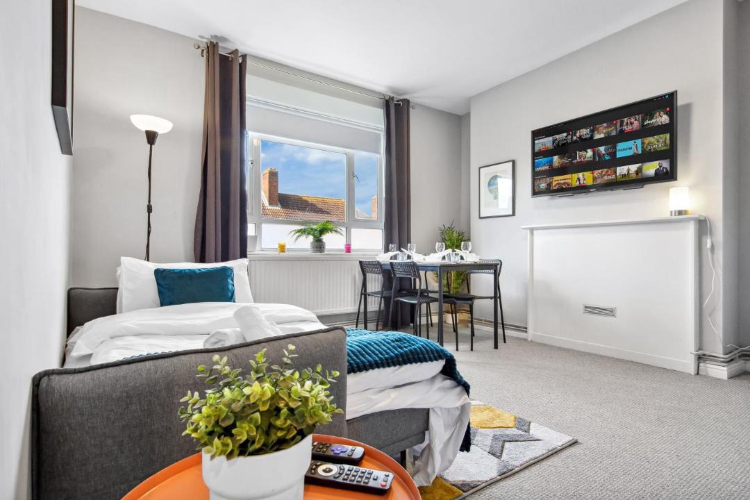 Photo of Others in White City