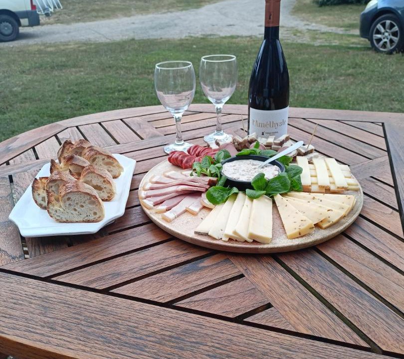 Photo of Others in La Couture