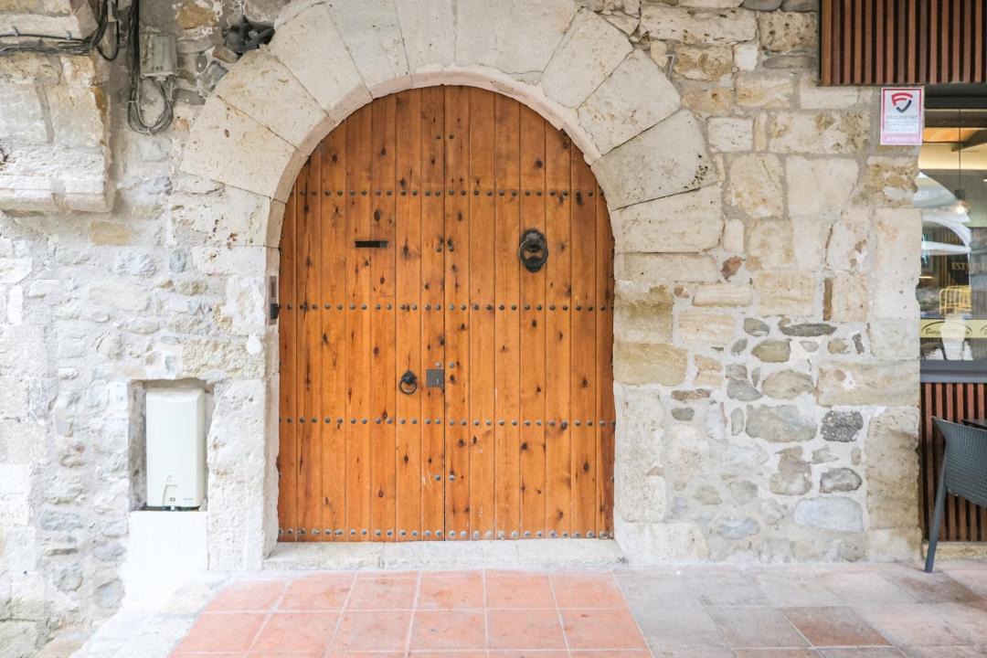 Photo of Others in Besalu