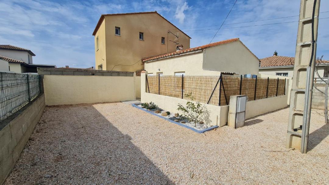 Photo of Others in Pia