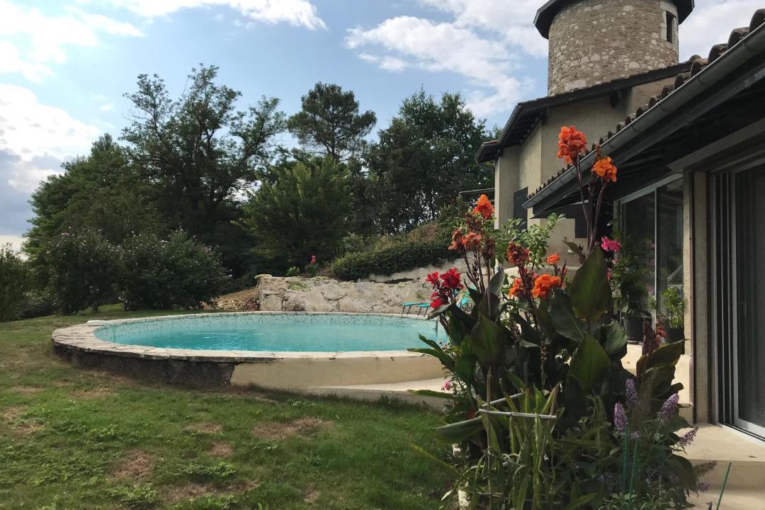 Photo of Others in Velines