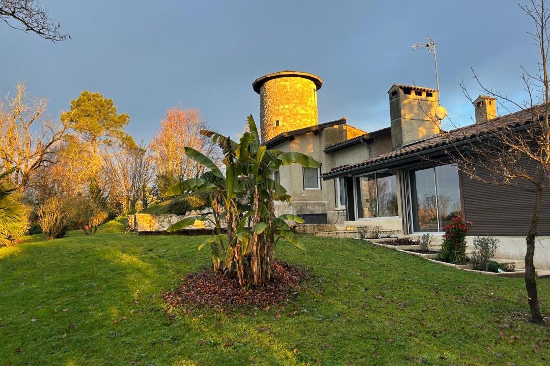 Photo of Others in Velines