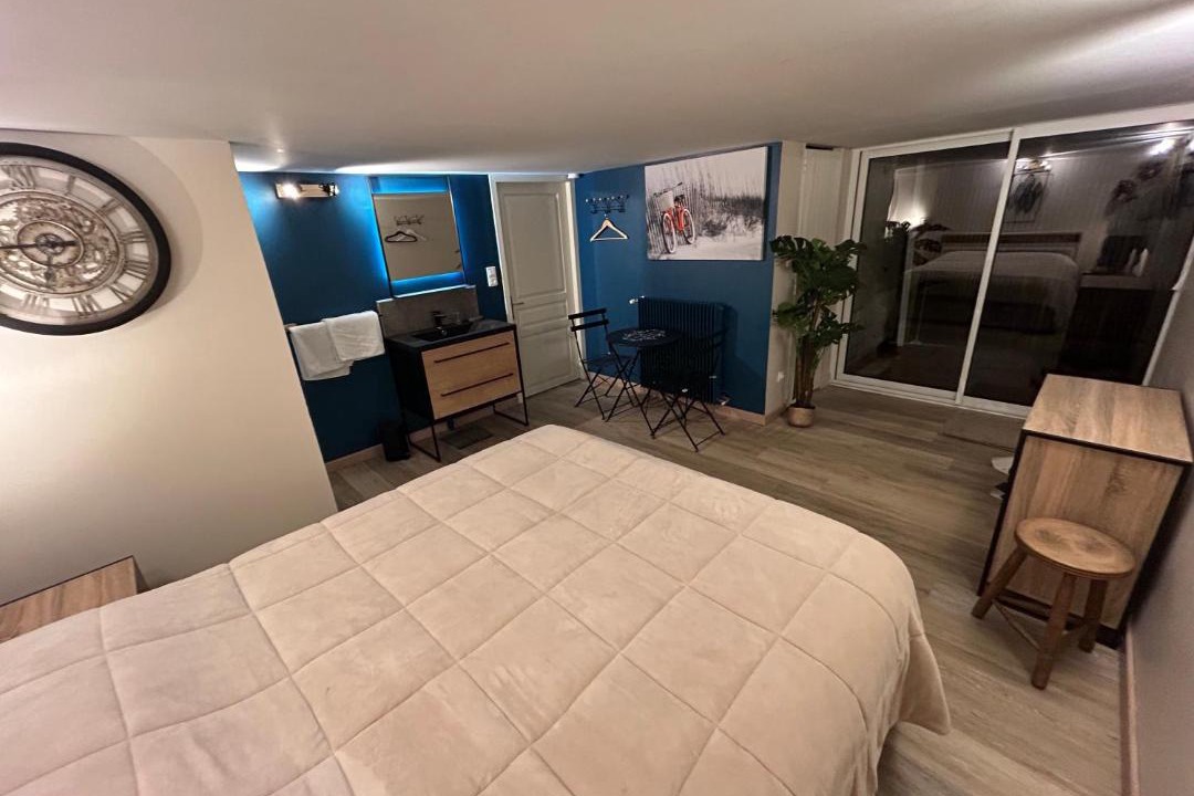 Photo of Bedroom in Velines