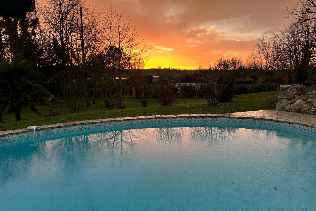 Photo of Others in Velines