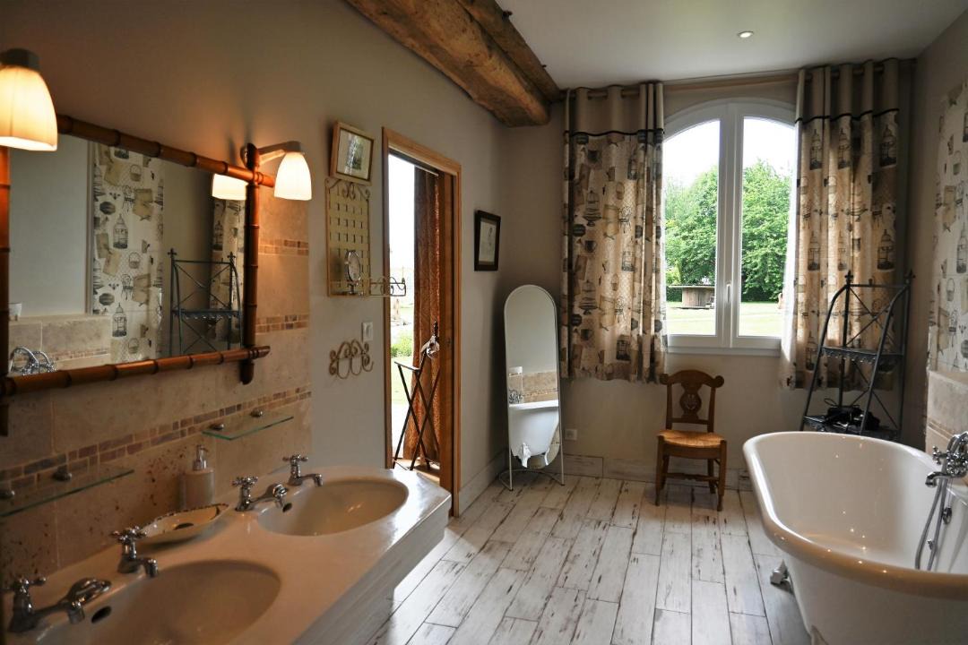 Photo of Bathroom in Epreville