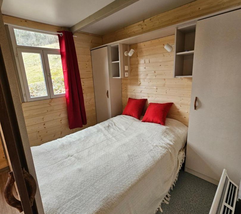 Photo of Bedroom in Treschenu-Creyers