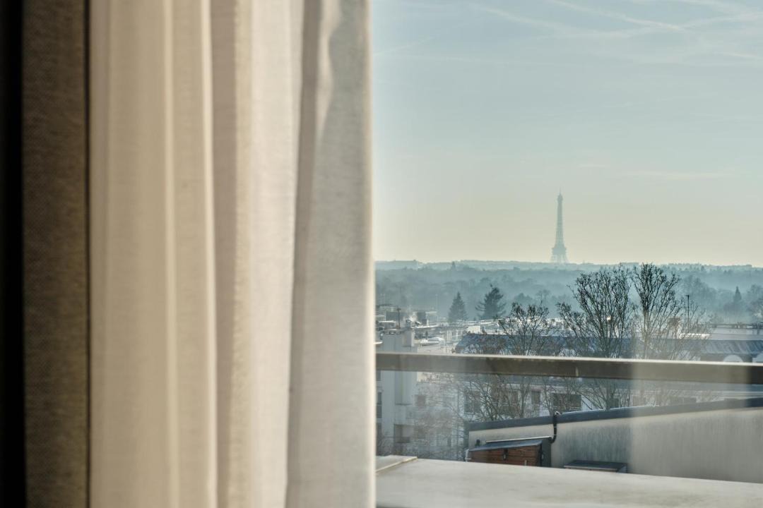 Photo of Others in Suresnes