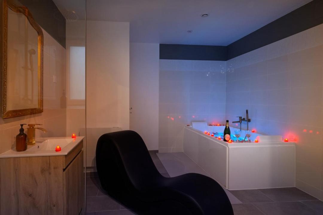 Photo of Bathroom in Quillan