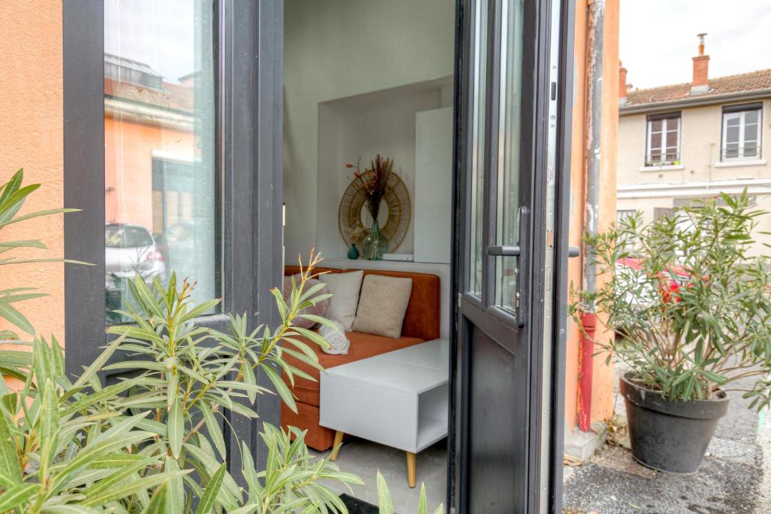 Photo of Patio Balcony in Grand Clement