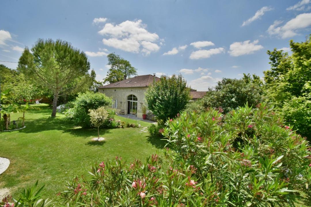 Photo of Others in Castelnau-sur-l'Auvignon