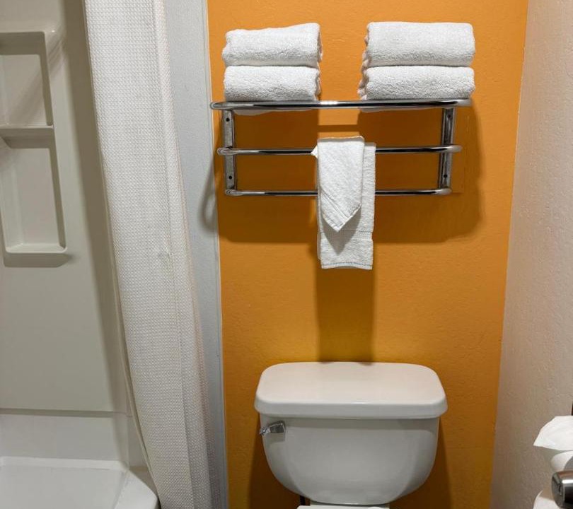 Photo of Others in Hollister