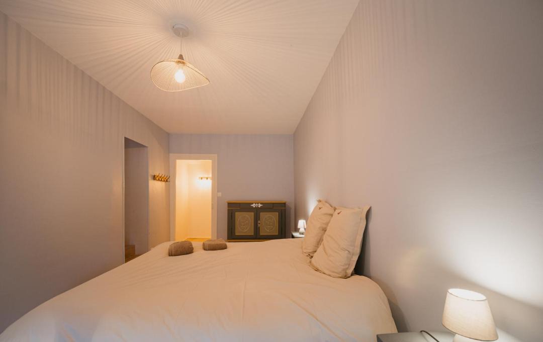 Photo of Bedroom in Fixin