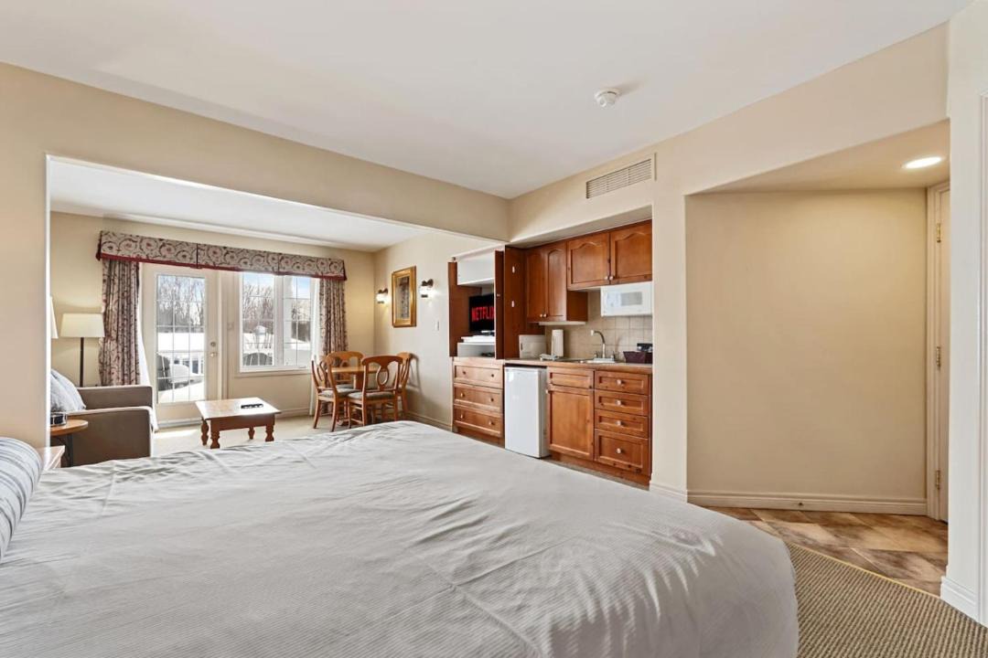 Photo of Bedroom in Oro-Medonte