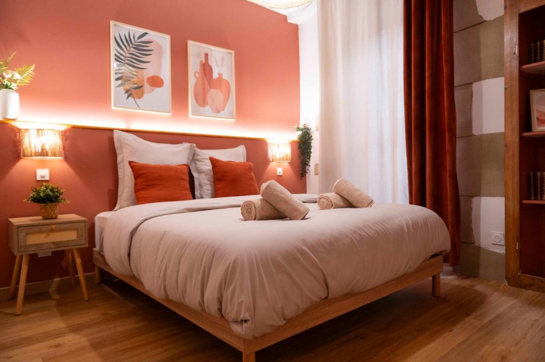 Photo of Bedroom in Valence