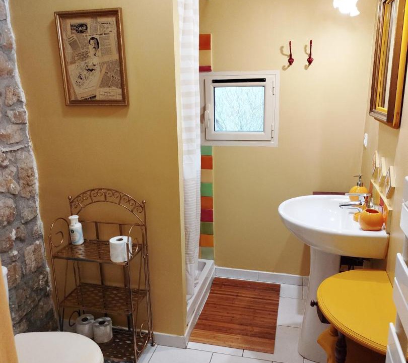 Photo of Bathroom in Les Plans