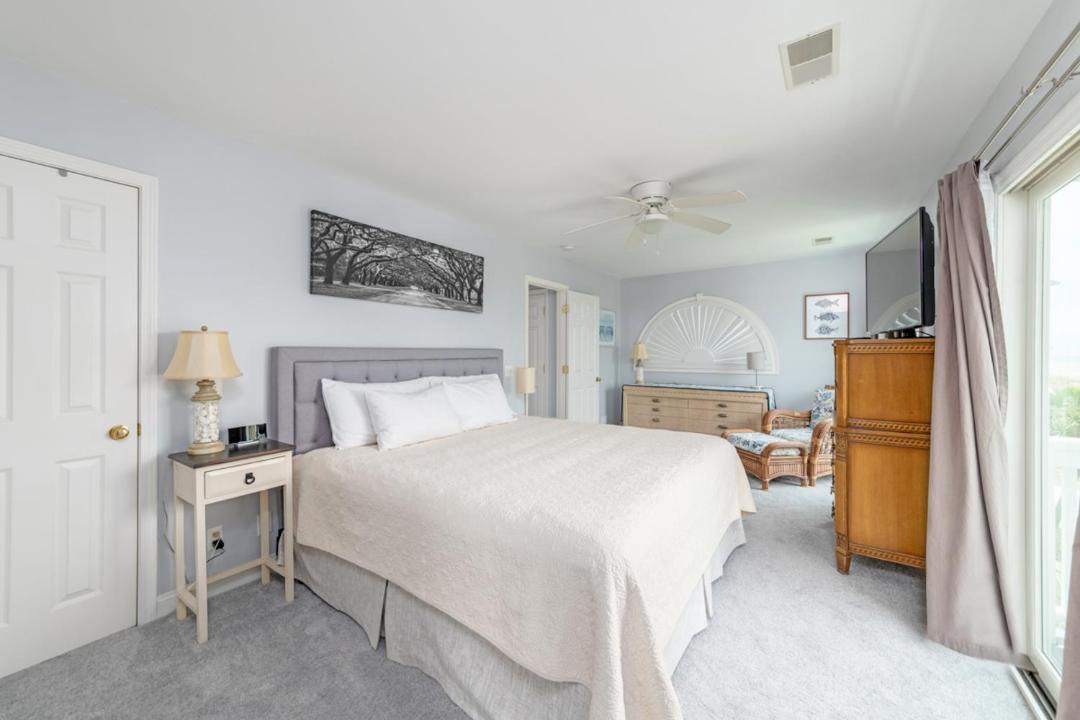 Photo of Bedroom in Oceanmarsh Subdivision