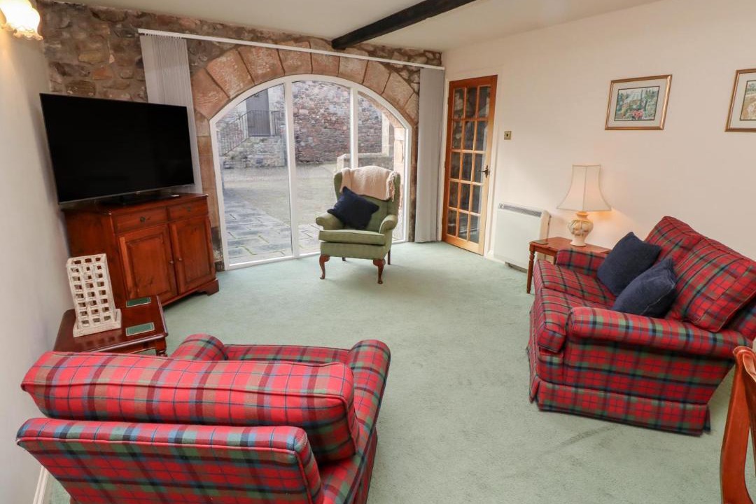 Photo of Others in Akeld