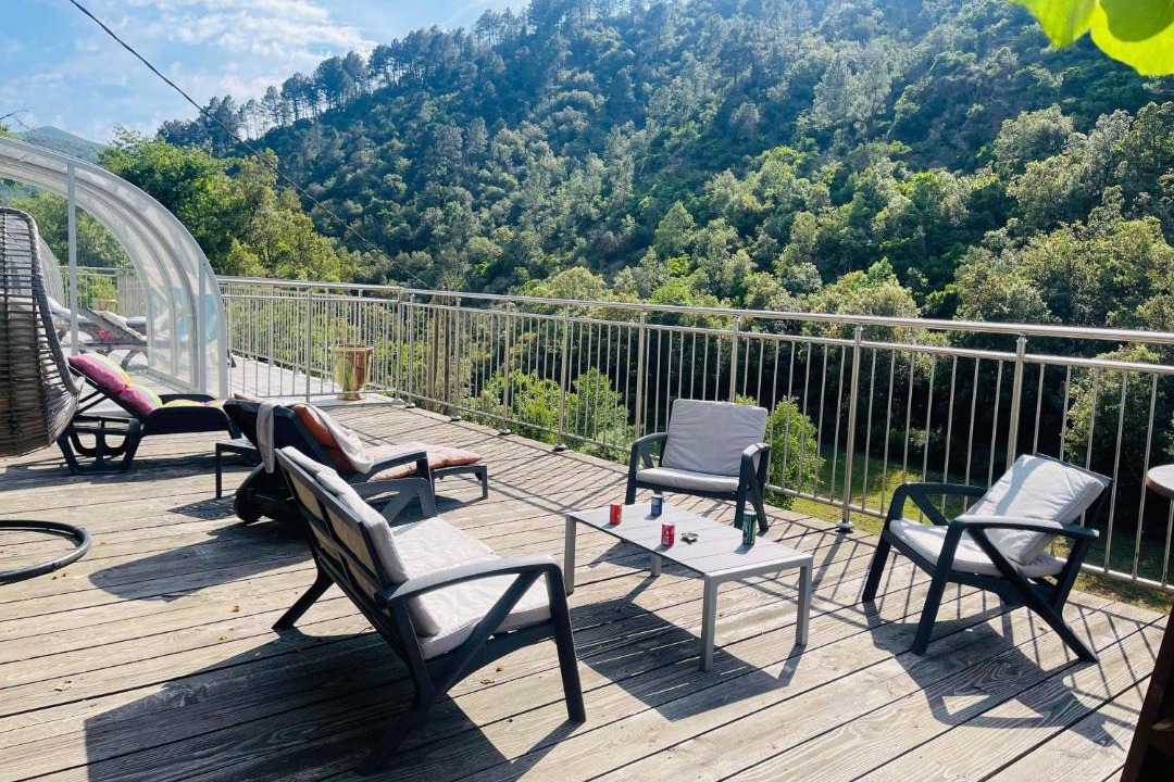 Photo of Patio Balcony in Saumane