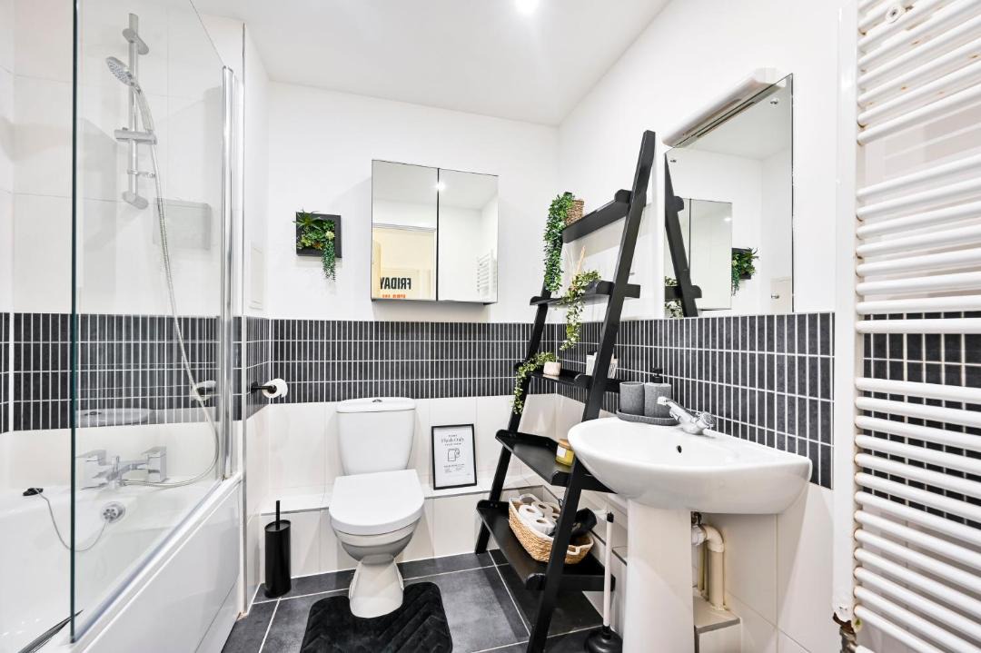 Photo of Bathroom in Shacklewell