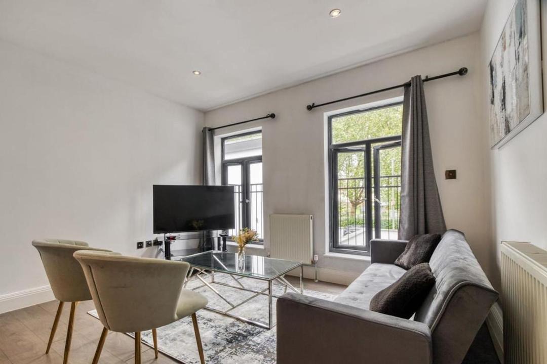 Photo of Others in Southfields