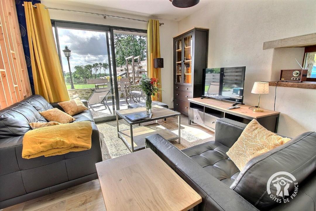 Photo of Others in Les Champs-Geraux