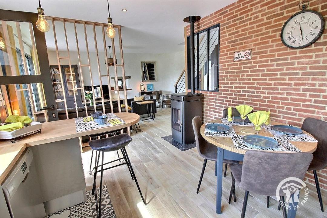 Photo of Others in Les Champs-Geraux