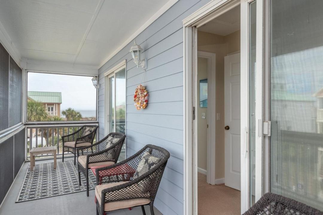 Photo of Patio Balcony in Oceanmarsh Subdivision
