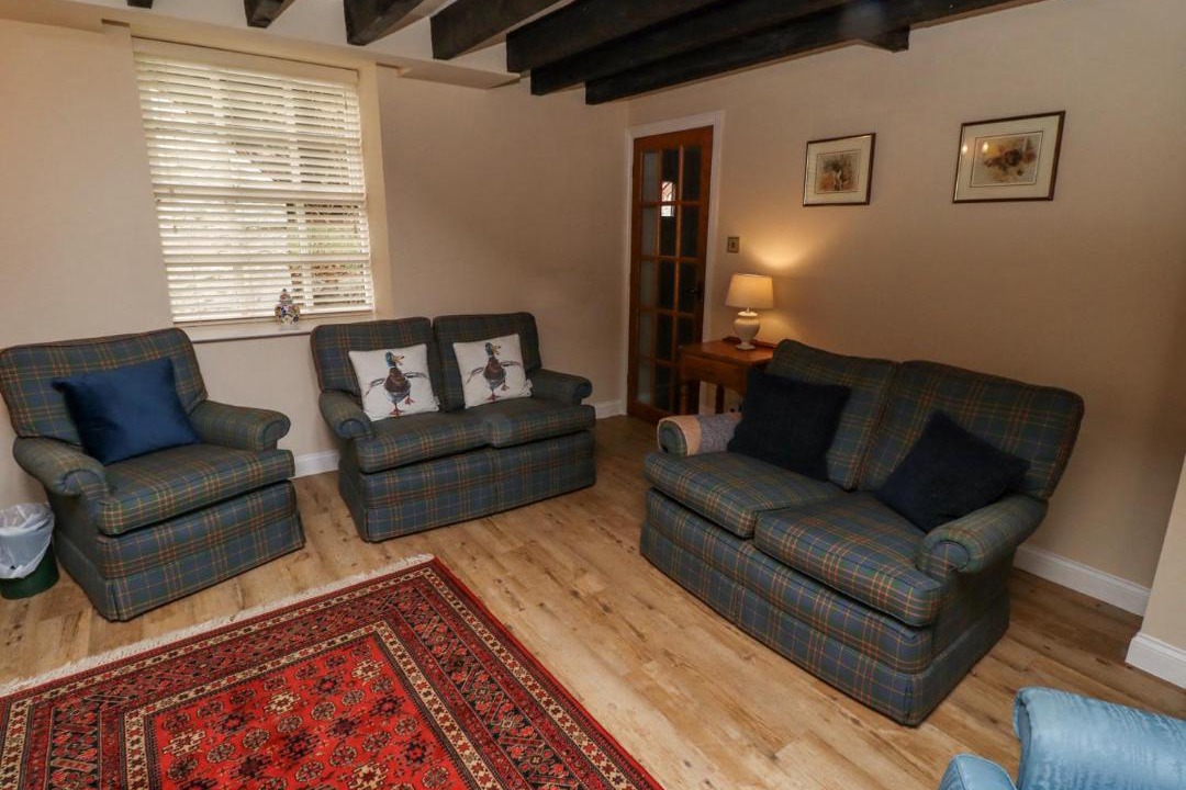 Photo of Others in Akeld