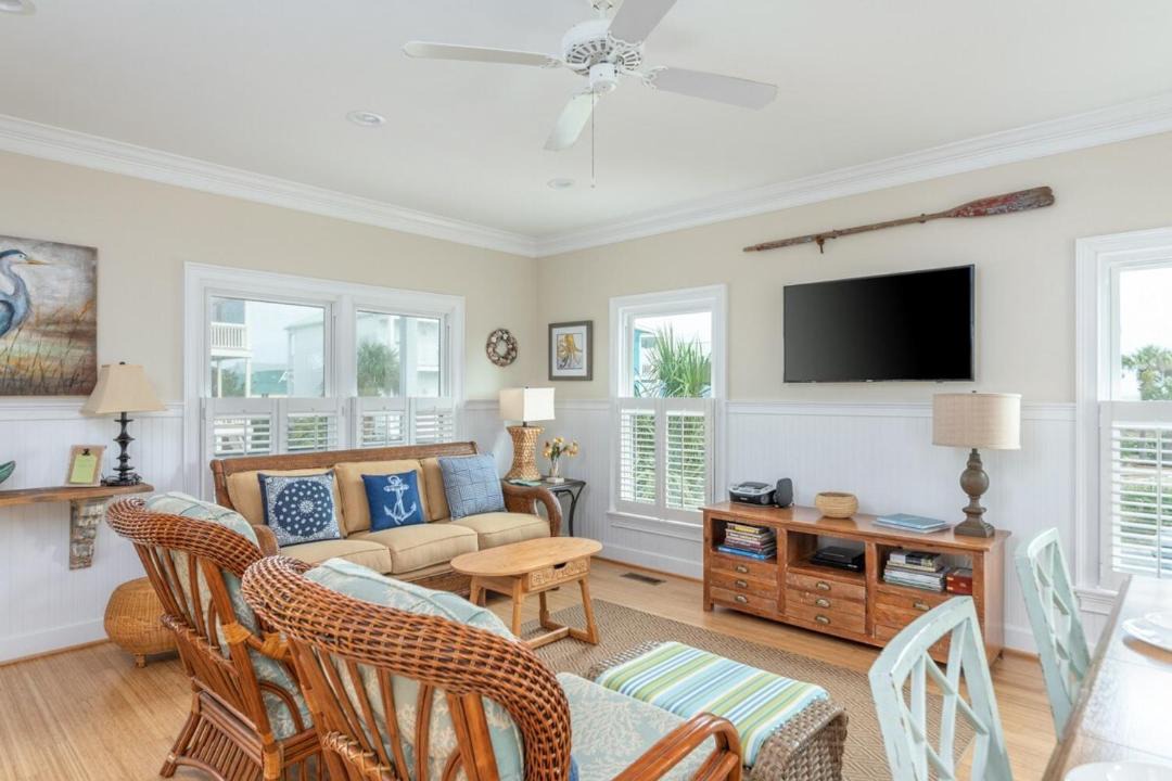 Photo of Others in Oceanmarsh Subdivision