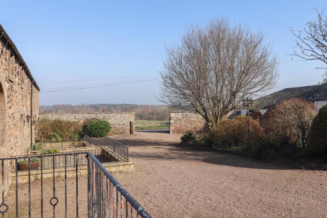 Photo of Others in Akeld