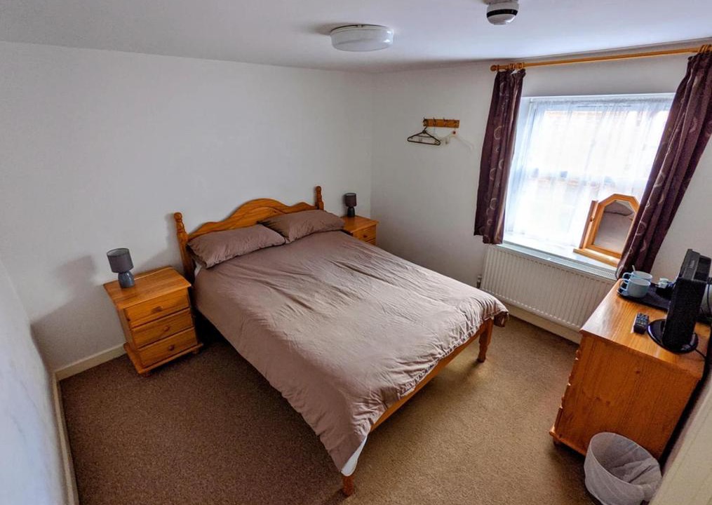 Photo of Bedroom in Linslade