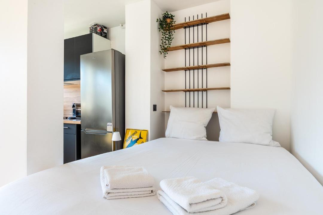 Photo of Bedroom in Republique–Point-du-Jour