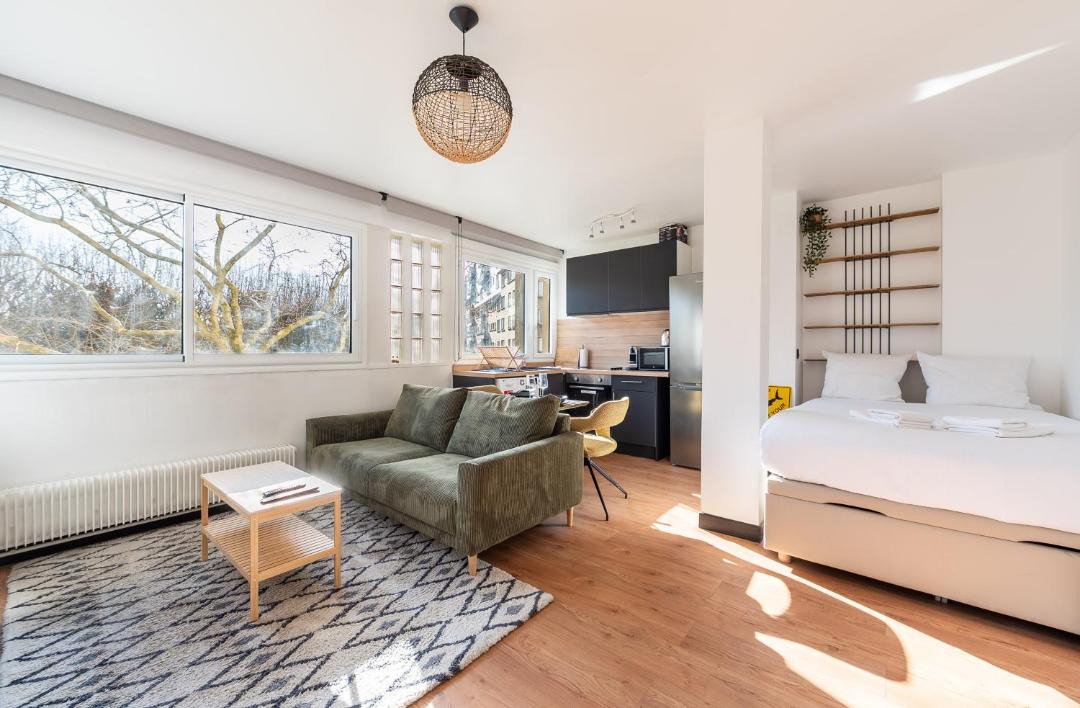 Photo of Bedroom in Republique–Point-du-Jour