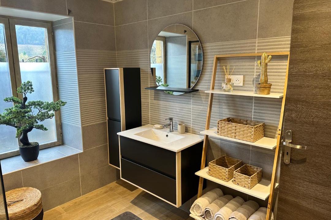 Photo of Bathroom in Thelonne