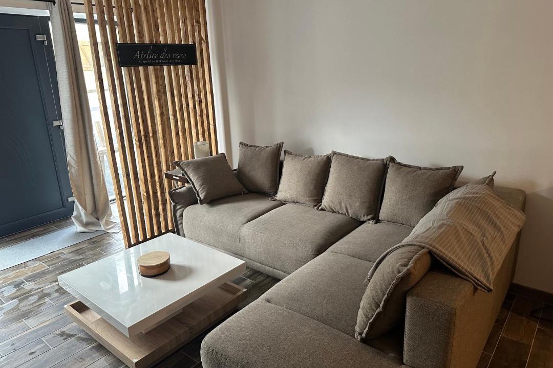 Photo of Livingroom in Thelonne