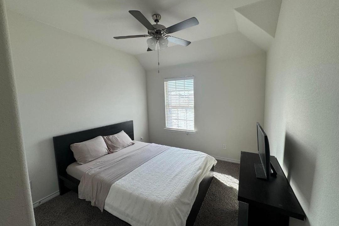 Photo of Bedroom in Lincoln Park